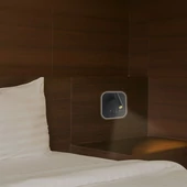 V-TAC ágy fölé való fali 8W CREE LED lámpa USB töltővel, meleg fehér, fekete ház - SKU 240036