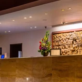 GU10 Fitting Gypsum Designer Ceiling Movable With White Bottom Square