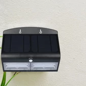 V-TAC napelemes, mozgásérzékelős LED reflektor, fekete, 7W természetes fehér - SKU 8279