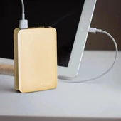 V-TAC sárga, 5000mAh powerbank, jelzőfénnyel - SKU 8196