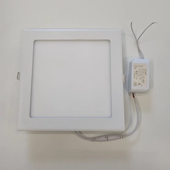 V-TAC süllyeszthető mennyezeti szögletes LED panel 18W meleg fehér - SKU 4869