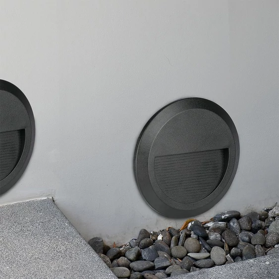 V-TAC 2W fekete LED lépcsővilágítás, kerek, IP65, természetes fehér - SKU 211316