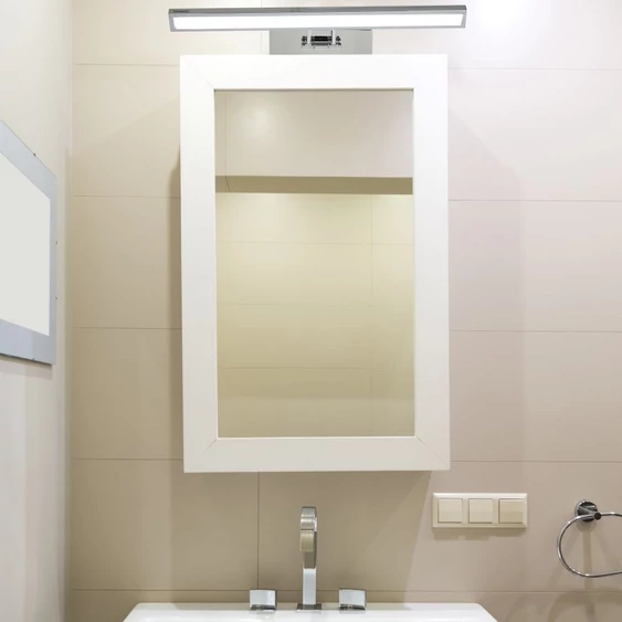 V-TAC 8W beltéri króm fali LED lámpa, tükör-/képvilágítás, meleg fehér - SKU 3984