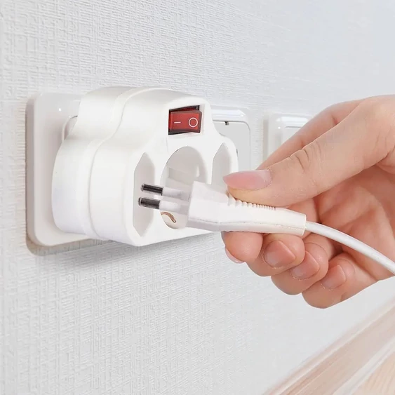 Adapter With Switch & Earthing Contact 2 Socket 2.5 1 Socket 16A