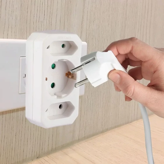 Adapter With Earthing Contact 2 Socket 2.5A 1 Socket 16A White
