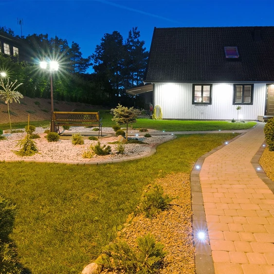 Pole Lamp 2XE27 2280mm IP44 Black