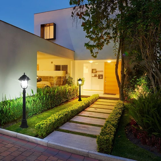 Pole Lamp With Clear PC Cover Black