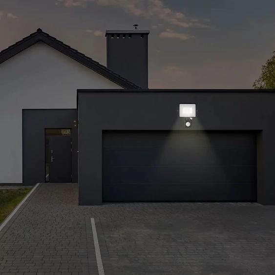 V-TAC mozgásérzékelős LED reflektor 20W hideg fehér Samsung chip - SKU 453