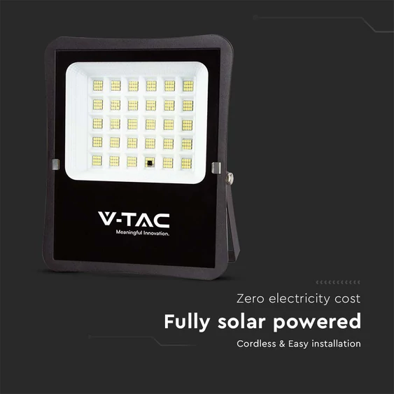 Solar LED Floodlight, 2400 Lumen, 4000K, with remote